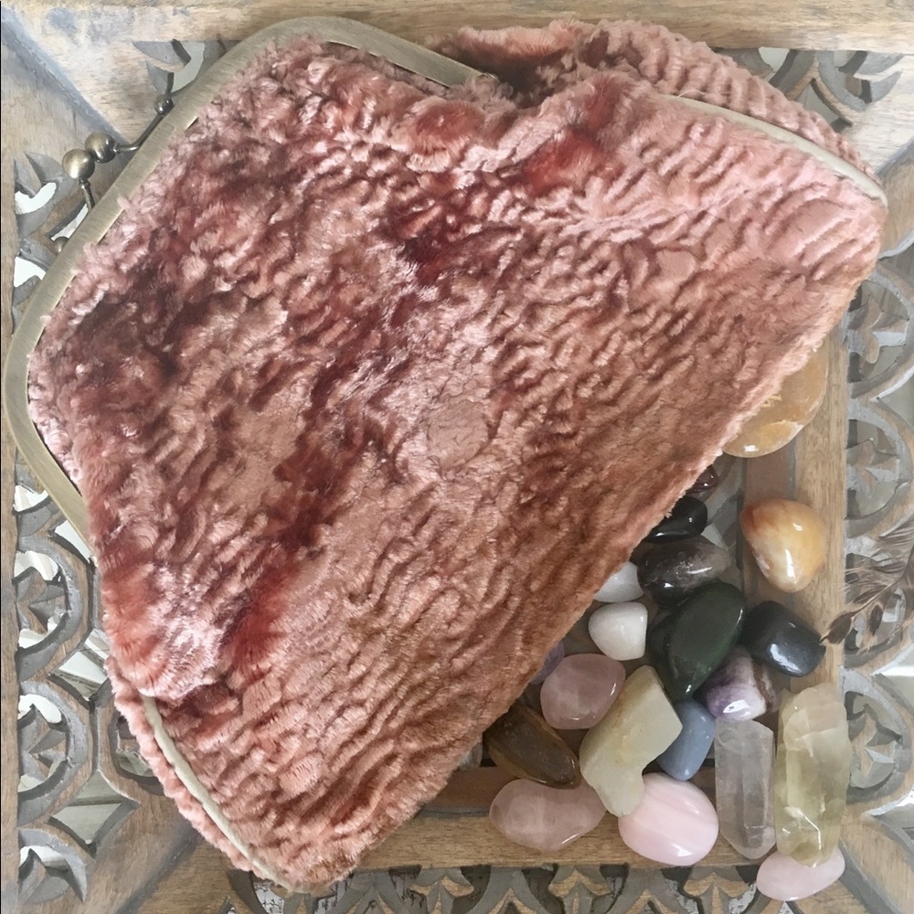 Chinese Laundry Clutch